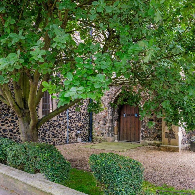 UK May '22 - Arrival (London) 007.jpg